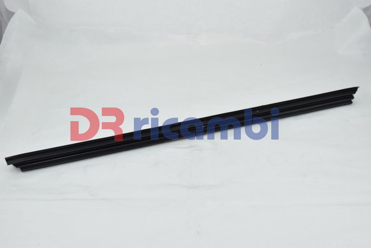 Joint De Vitre Portière Gauche Pour Iveco Eurocargo/Eurostar - Référence 98409363, Neuf